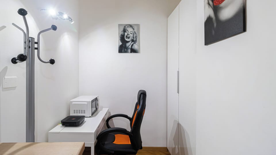 Apartment (1 Bedroom) | Interior