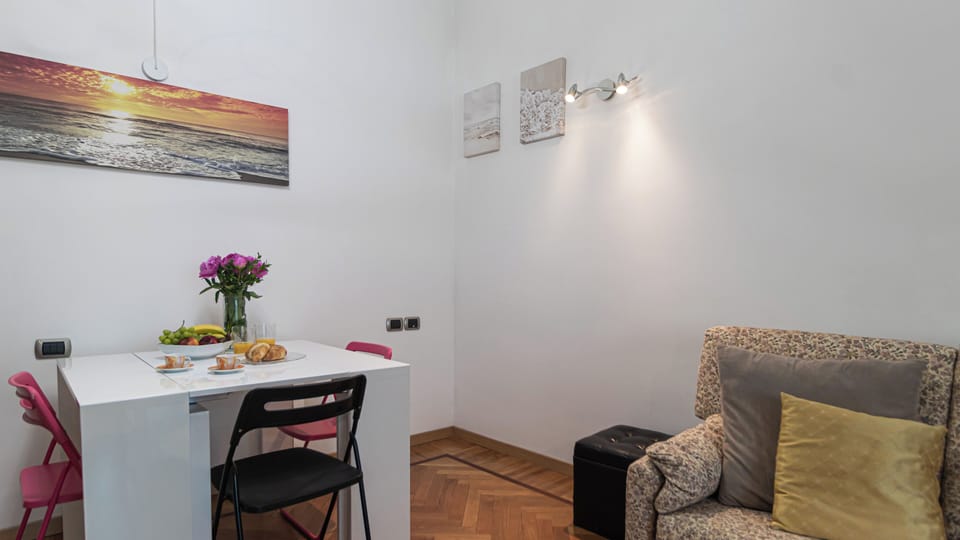 Apartment (1 Bedroom) | Interior
