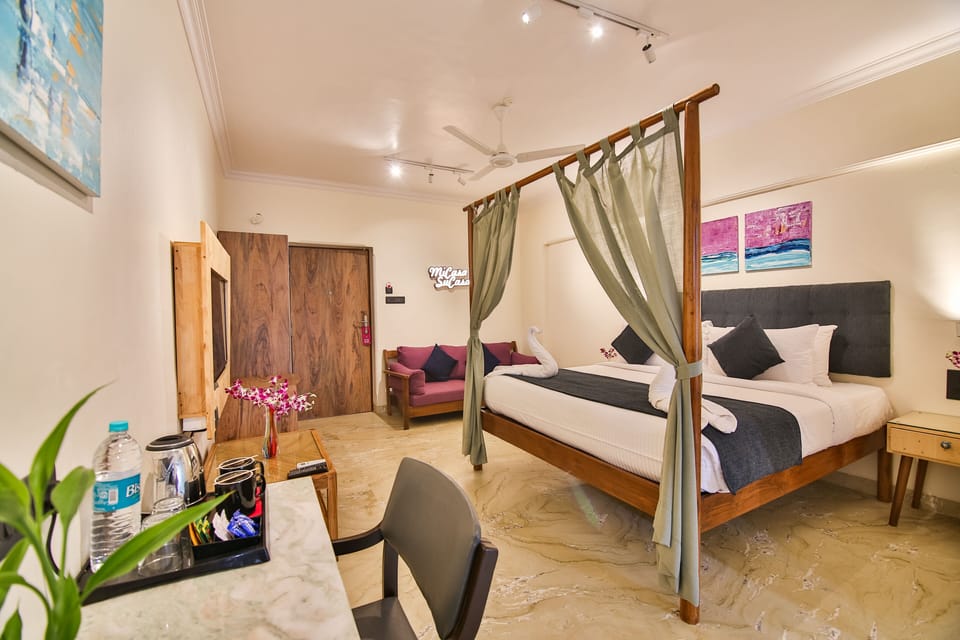 Premium Room | Individually decorated, individually furnished, desk, laptop workspace