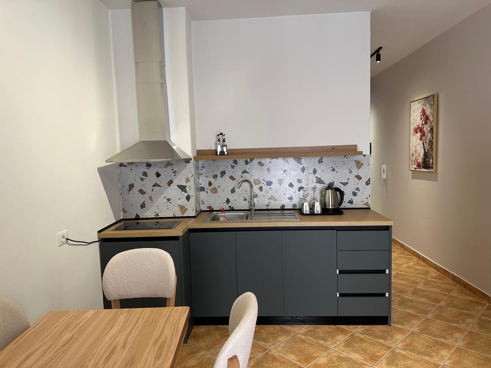 Apartment | Living area | Flat-screen TV
