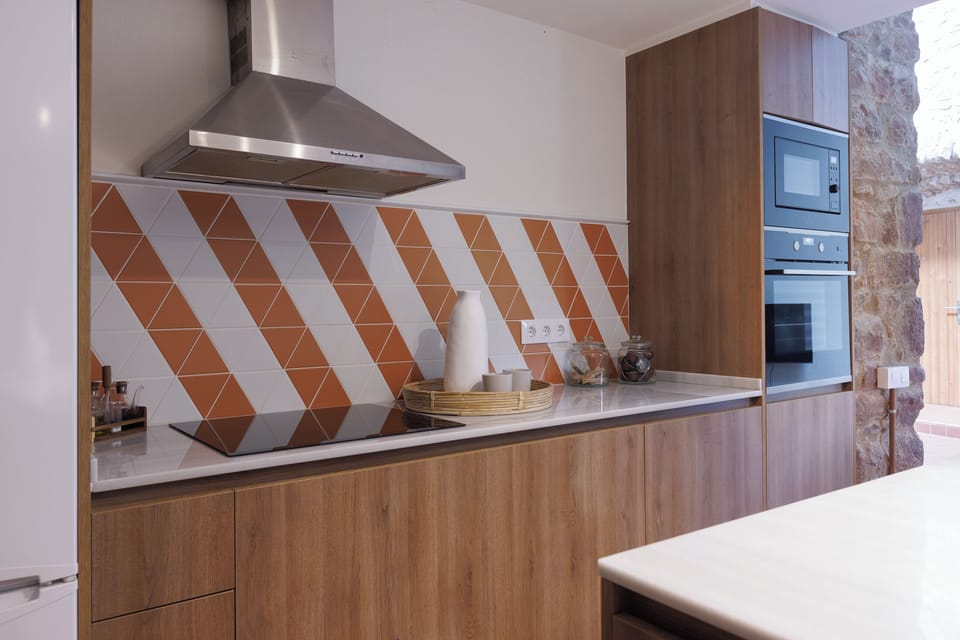 Deluxe Apartment, 1 Bedroom | Private kitchenette