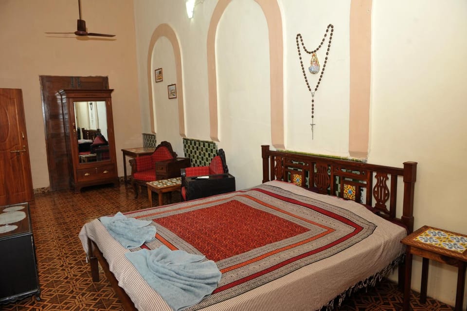 Desk, rollaway beds, free WiFi, bed sheets