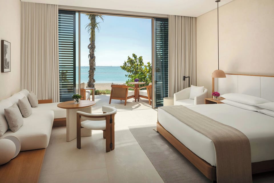 Premier Room, 1 King Bed, Terrace | Premium bedding, minibar, in-room safe, desk