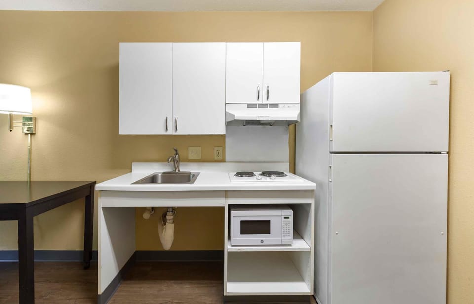 Studio, 1 Queen Bed, Accessible, Non Smoking | Private kitchen | Coffee/tea maker, fridge, microwave, stovetop
