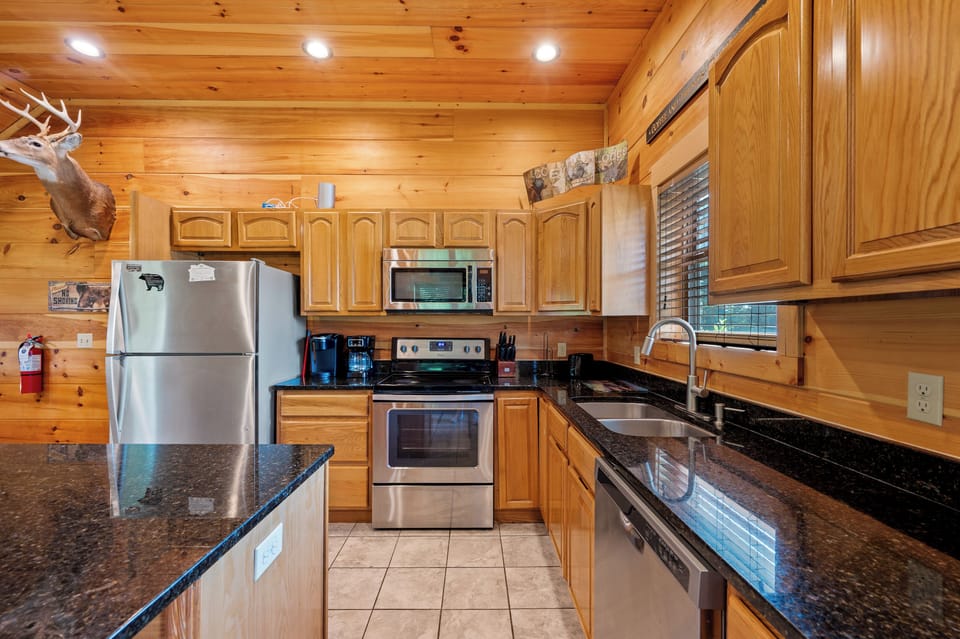 Your culinary cabin adventure awaits! 