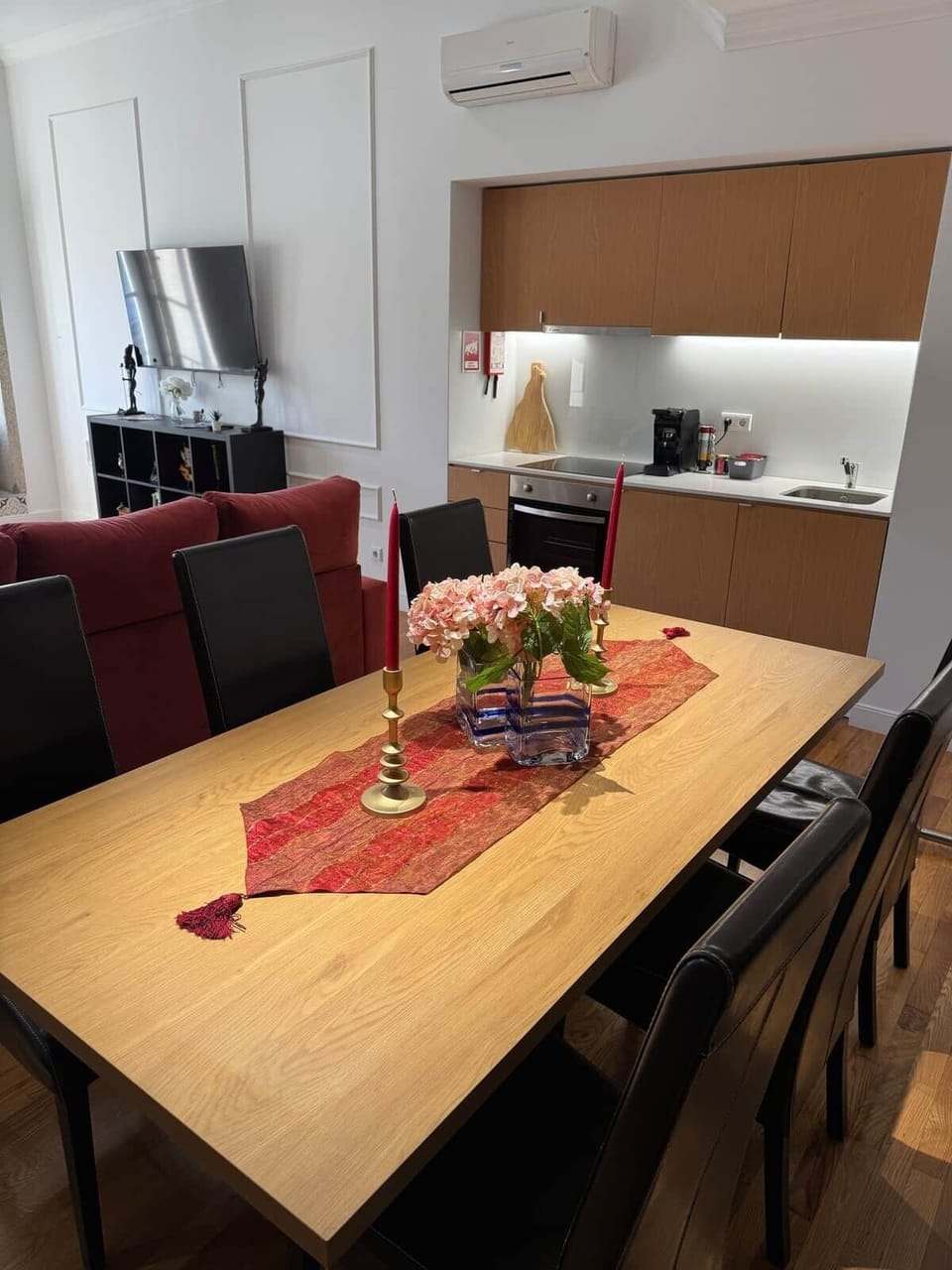 mesa para reunião ou jantar família até 8 pessoas 