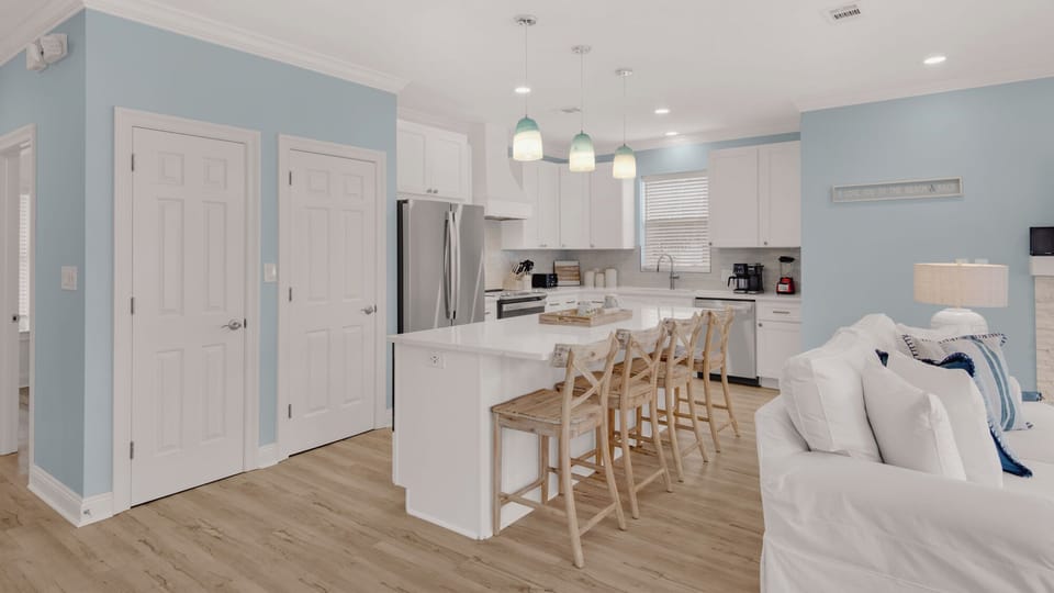 House, Multiple Beds, Patio, Partial Ocean View (Just Add Salt) | Interior