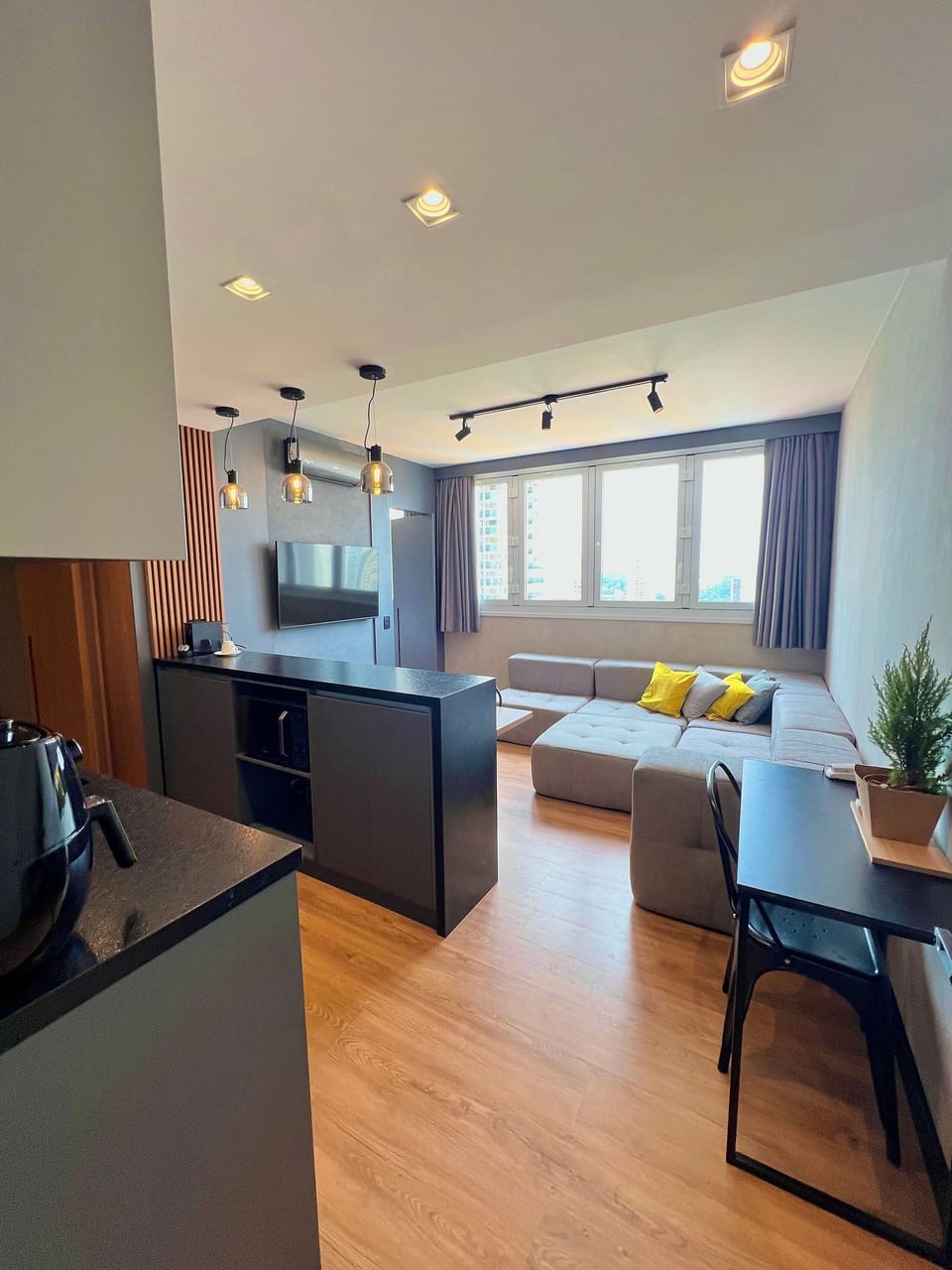 Deluxe Apartment | Living area