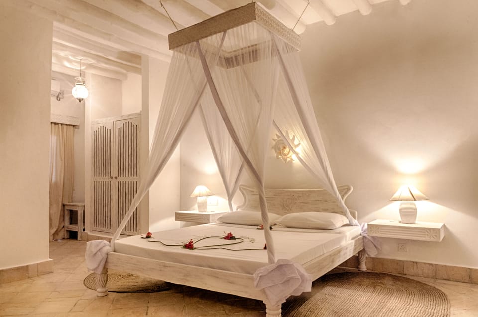 Standard Room, 1 Queen Bed, Garden View | Egyptian cotton sheets, premium bedding, minibar, in-room safe