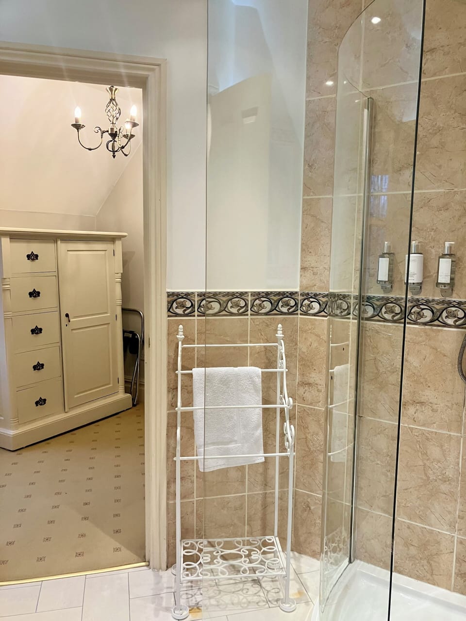 Suite (Victorian) | Bathroom | Shower, designer toiletries, hair dryer, towels