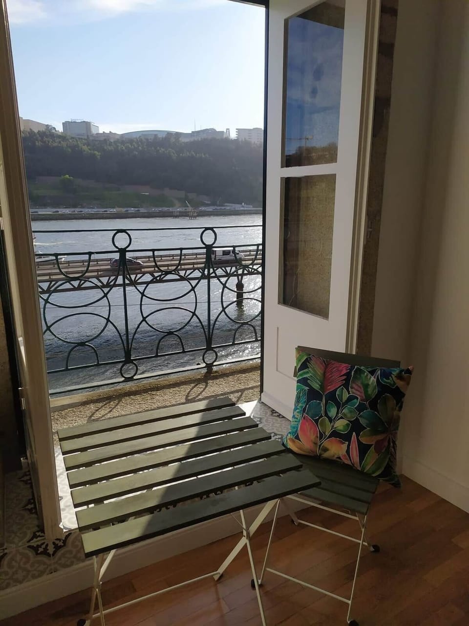 varanda para o rio douro com paisagem deslumbrante