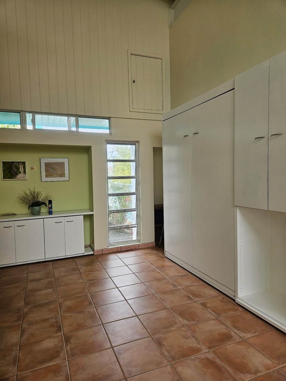 Murphy Bed 1