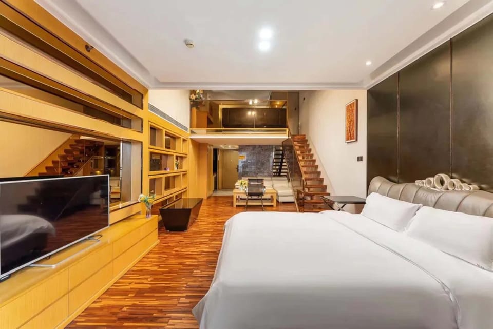 Superior Twin Room, City View | Desk, laptop workspace, blackout drapes, free WiFi