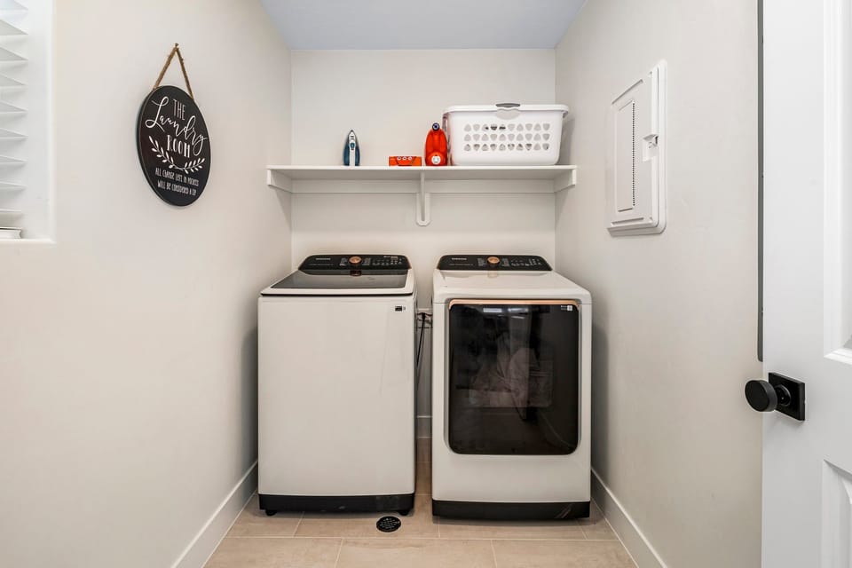 1373 Laundry Room