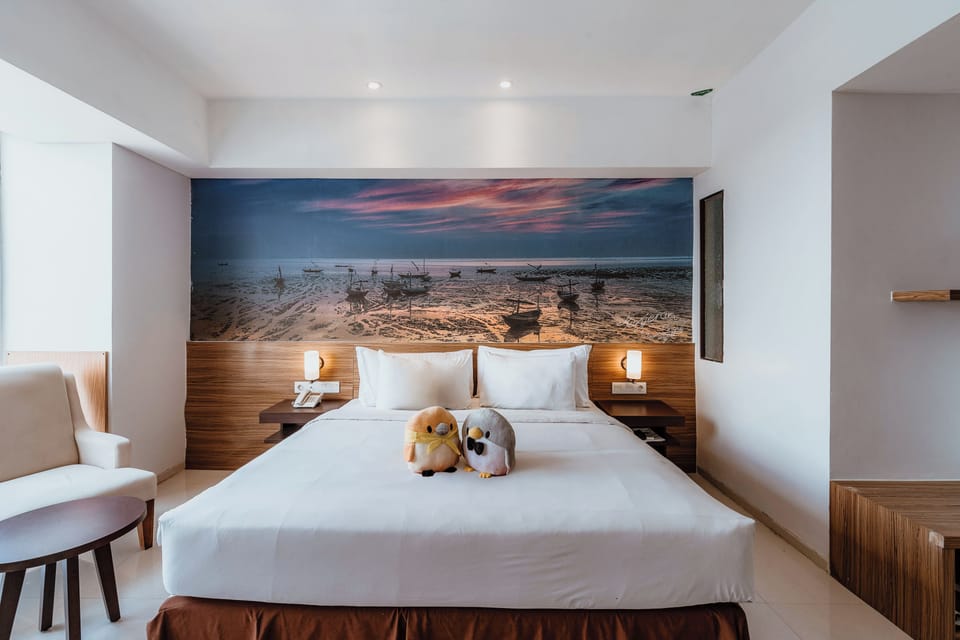 Deluxe Double Room | In-room safe, desk, soundproofing, free WiFi