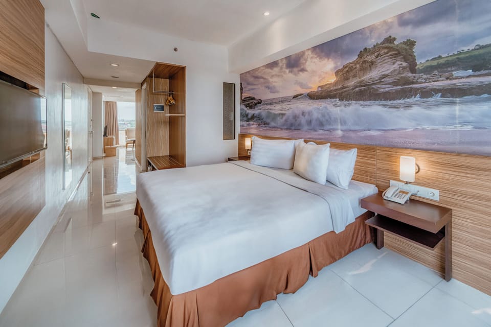 Suite | In-room safe, desk, soundproofing, free WiFi