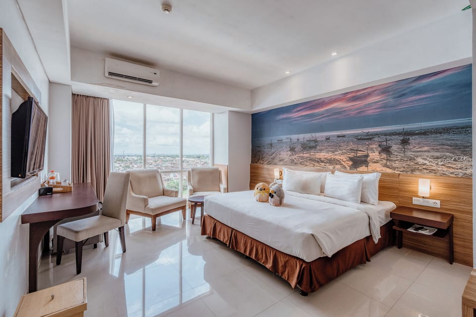 Deluxe Double Room | In-room safe, desk, soundproofing, free WiFi