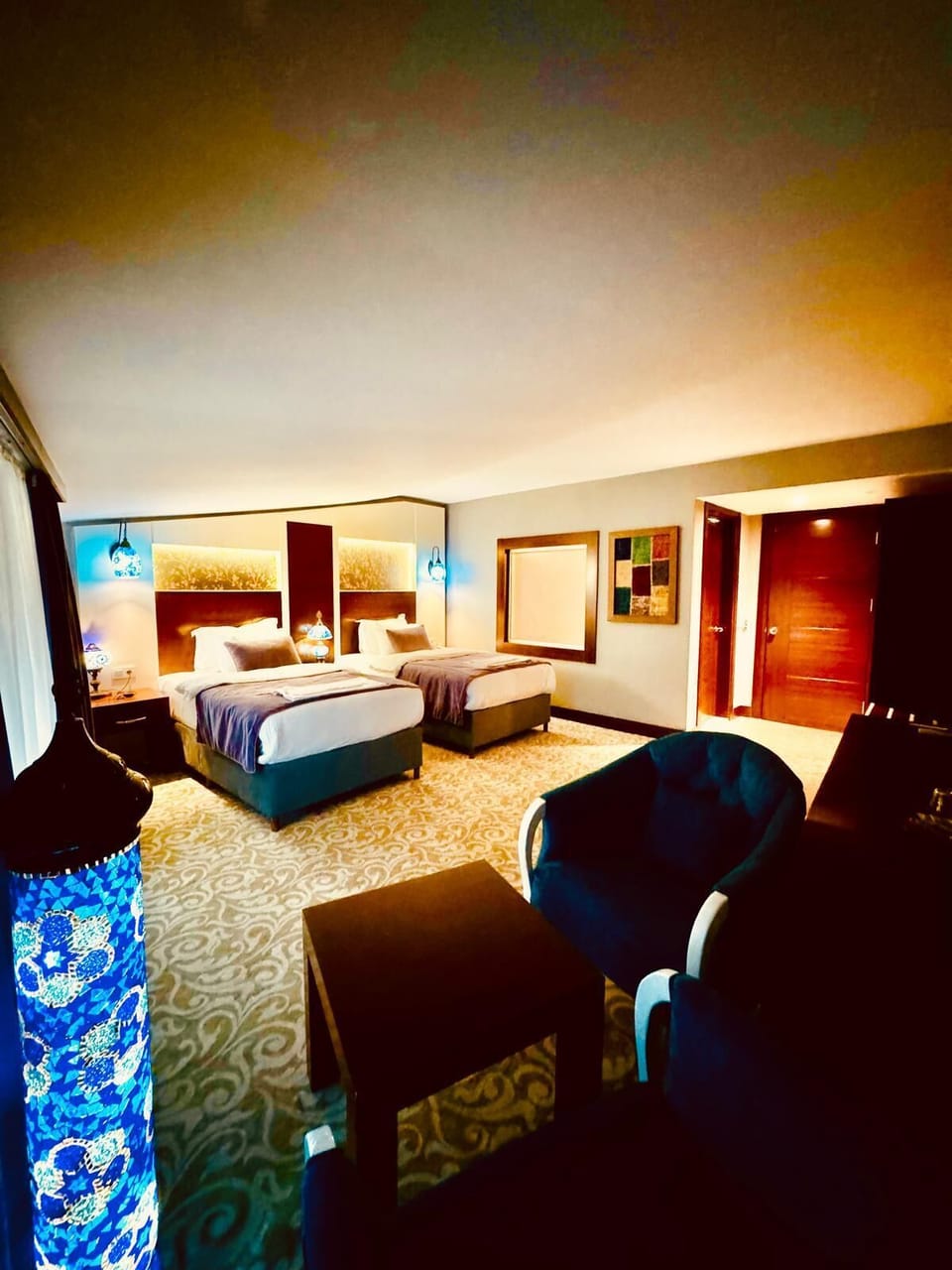 Deluxe Twin Room, 1 Bedroom, Lanai | Premium bedding, minibar, in-room safe, individually decorated