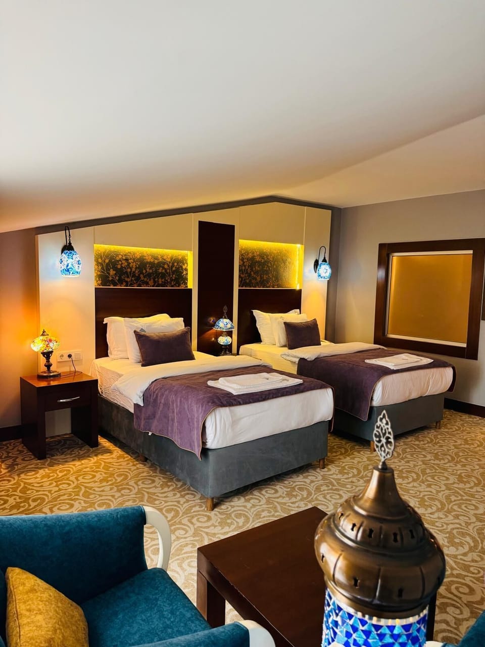 Deluxe Twin Room, 1 Bedroom, Lanai | Premium bedding, minibar, in-room safe, individually decorated