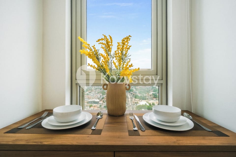 Apartment, 1 Bedroom, City View | Dining room