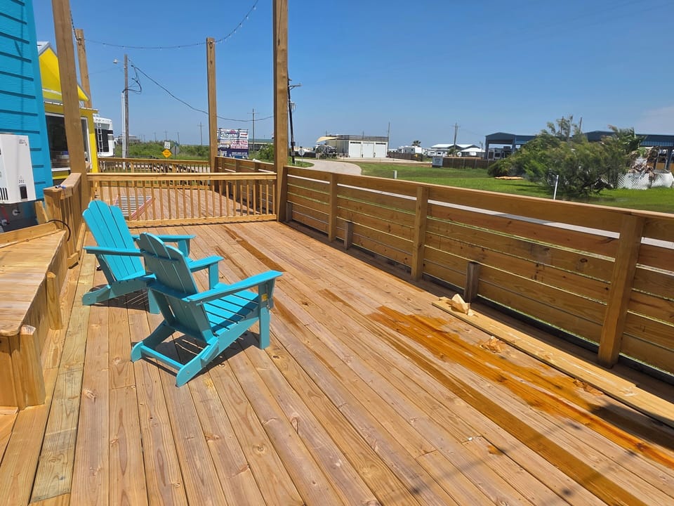 HUGE dedicated deck! Picnic table coming soon!