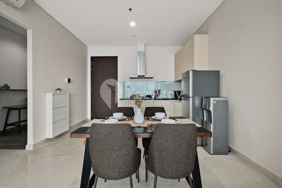 Apartment, 2 Bedrooms, City View | Dining room