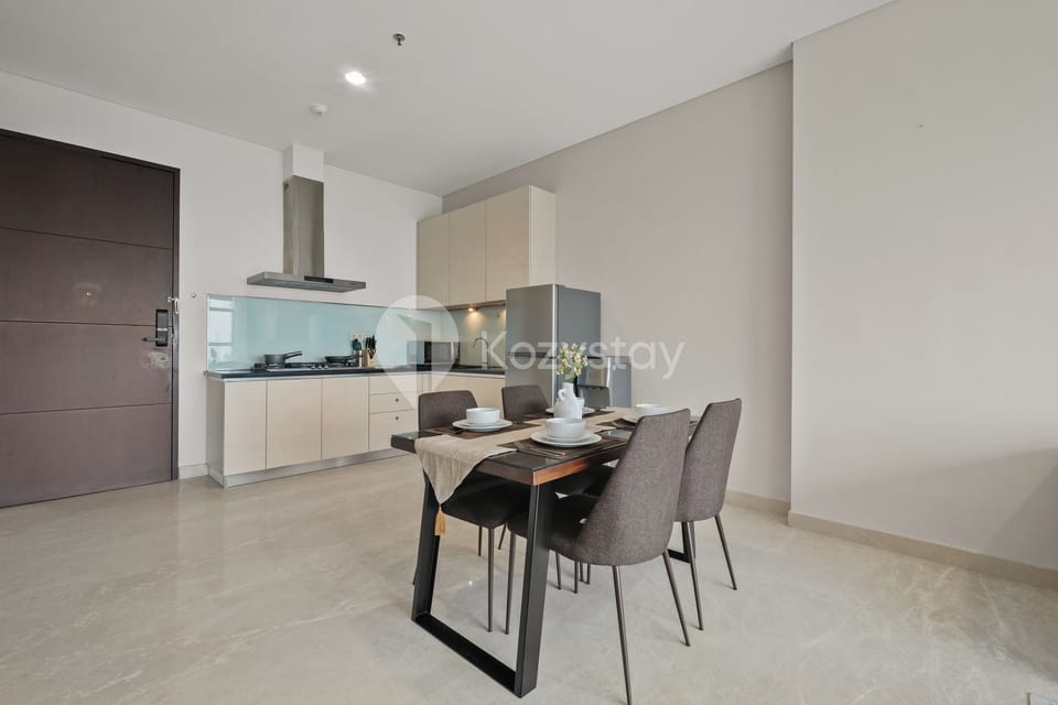 Apartment, 2 Bedrooms, City View | Dining room