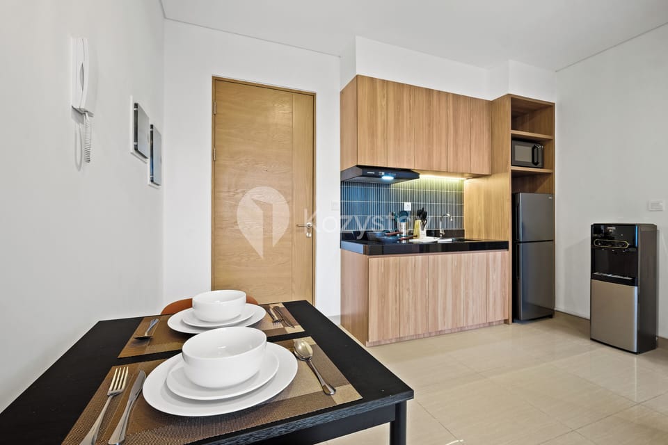 Apartment, 1 Bedroom, City View | Dining room