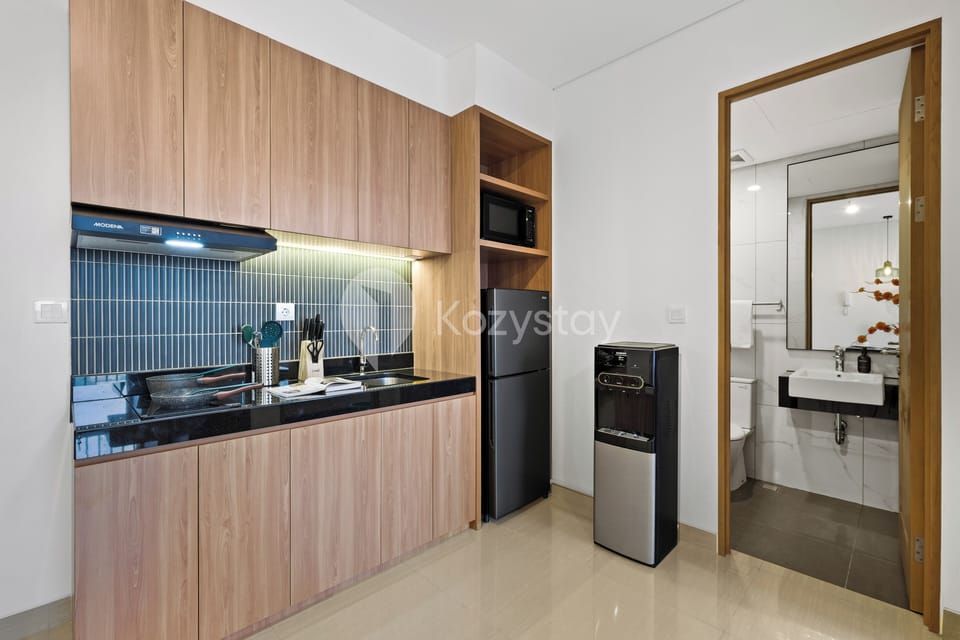 Apartment, 1 Bedroom, City View | Private kitchen | Full-size fridge, microwave, stovetop, rice cooker