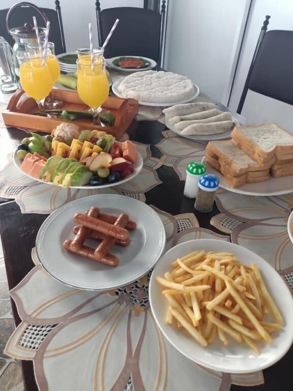 Daily full breakfast for a fee