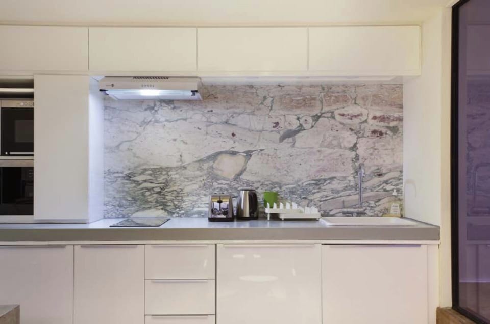 Apartment | Private kitchen | Fridge, microwave, coffee/tea maker, electric kettle