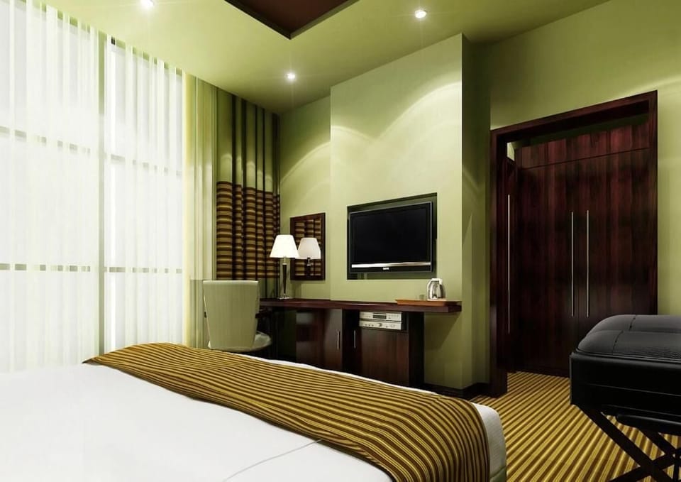 Minibar, soundproofing, iron/ironing board, free WiFi