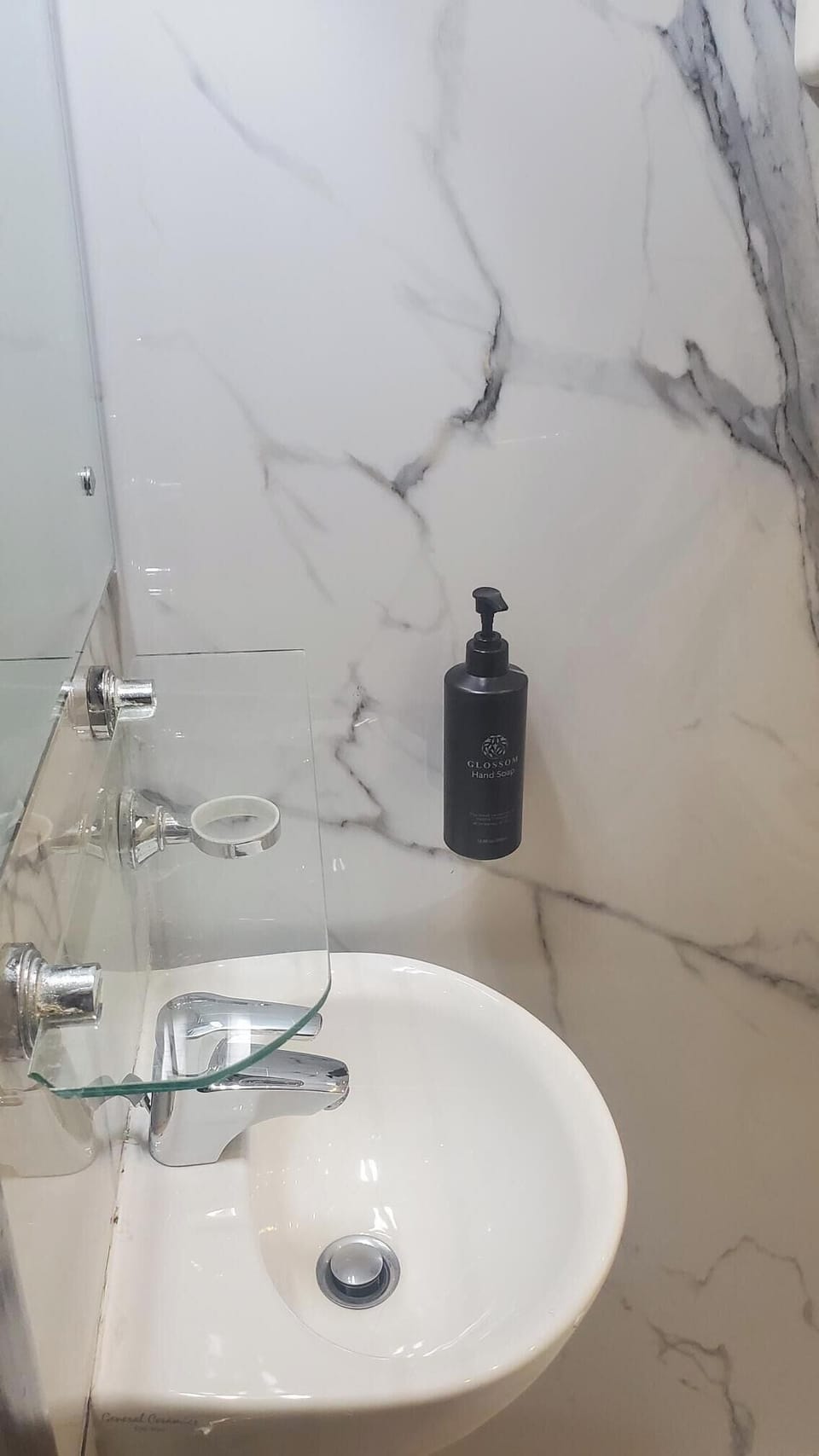 Standard Double Room, City View | Bathroom | Free toiletries, hair dryer, slippers, towels
