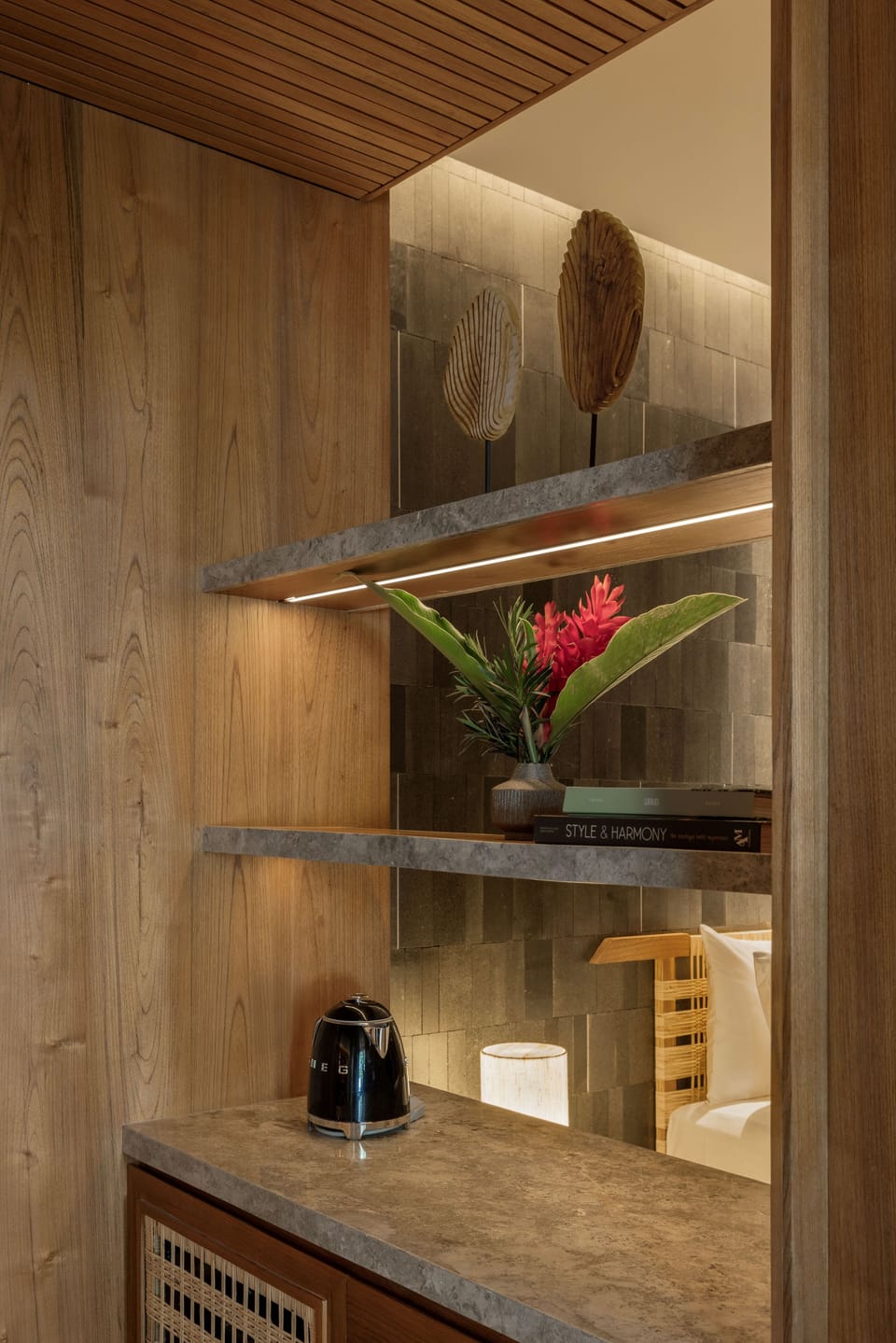 Suite | Coffee and/or coffee maker