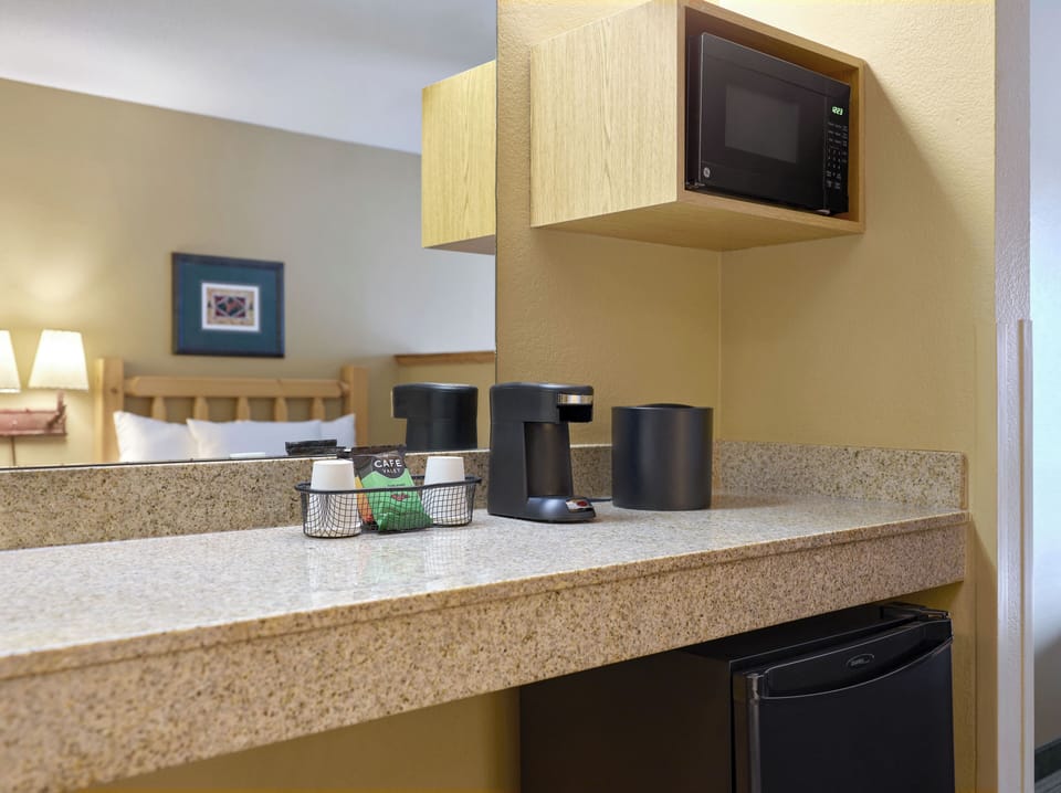 Room, 1 Queen Bed with Sofa bed, Accessible Bathtub | In-room safe, iron/ironing board, high-speed internet, alarm clocks