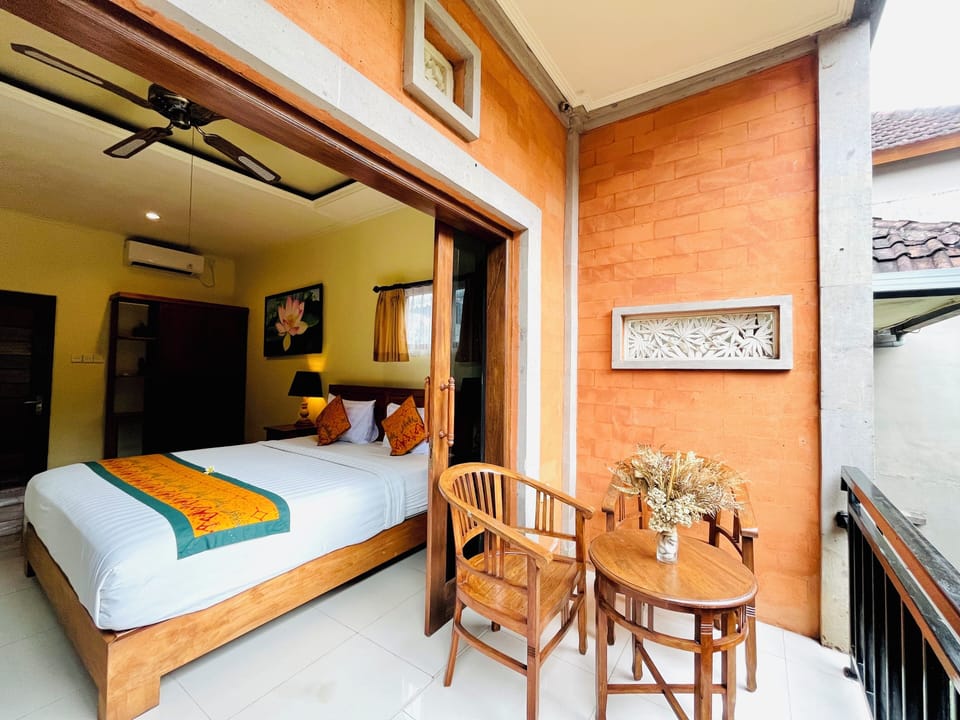 Deluxe Room | In-room safe, desk, free WiFi, bed sheets