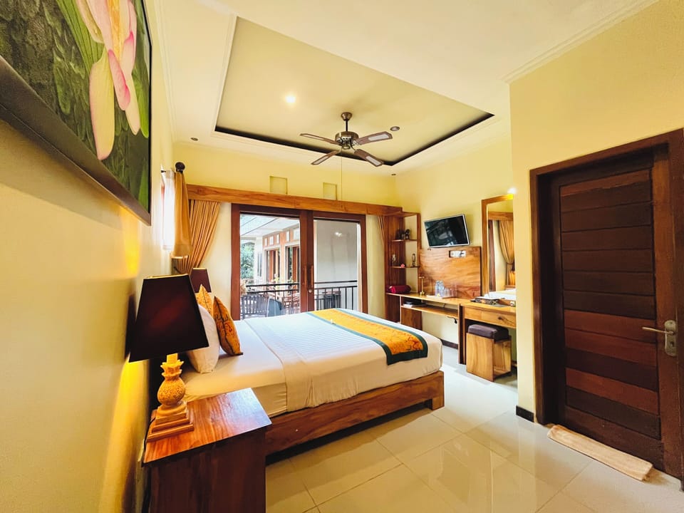 Deluxe Room | In-room safe, desk, free WiFi, bed sheets