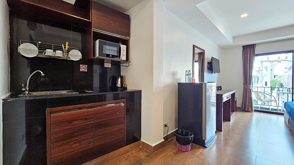 Standard Double Room, Balcony | Laptop workspace, bed sheets