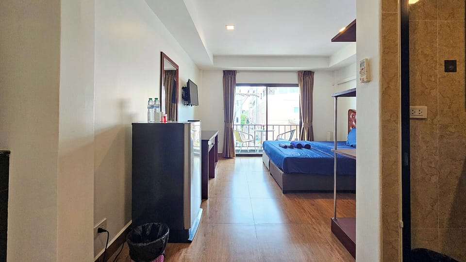 Standard Double Room, Balcony | Laptop workspace, bed sheets