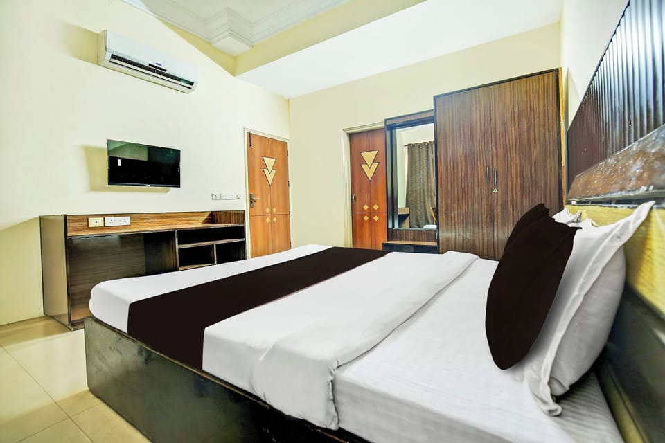 Deluxe Room, City View | Free WiFi