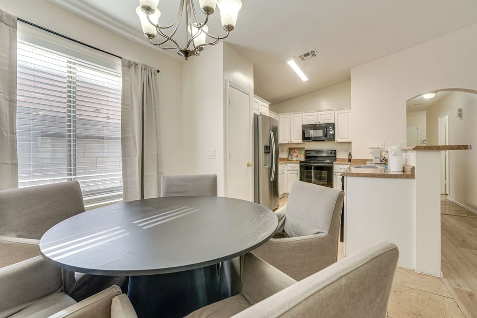 House (4 Bedrooms) | Interior