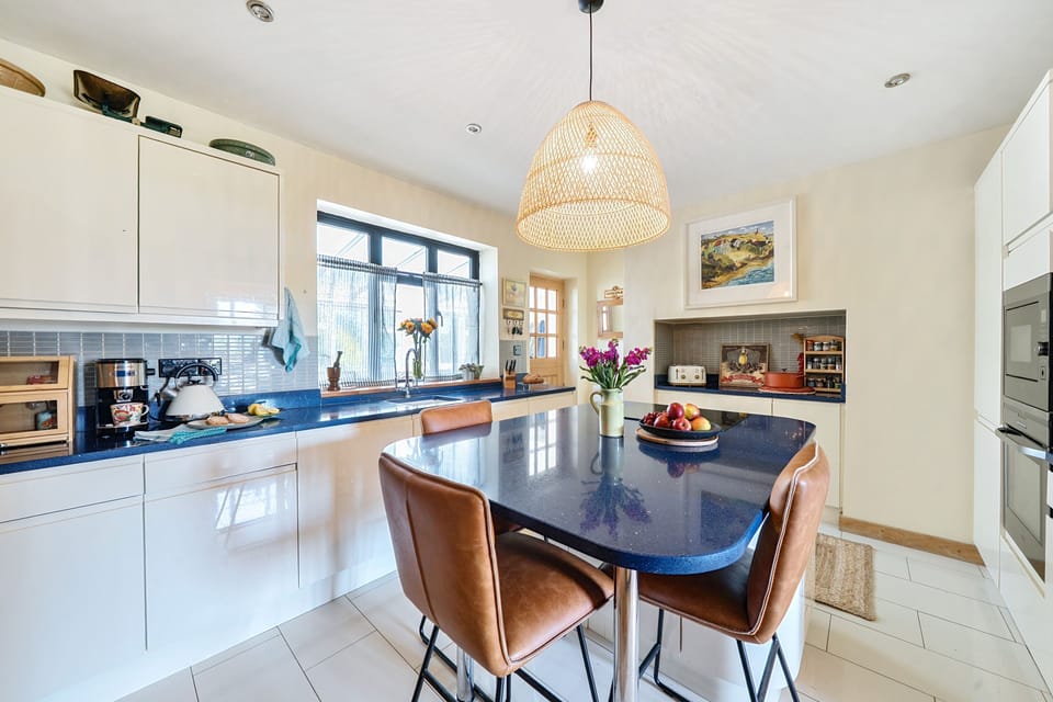 Sigwells House, Sherborne: You will find plenty of storage in the kitchen