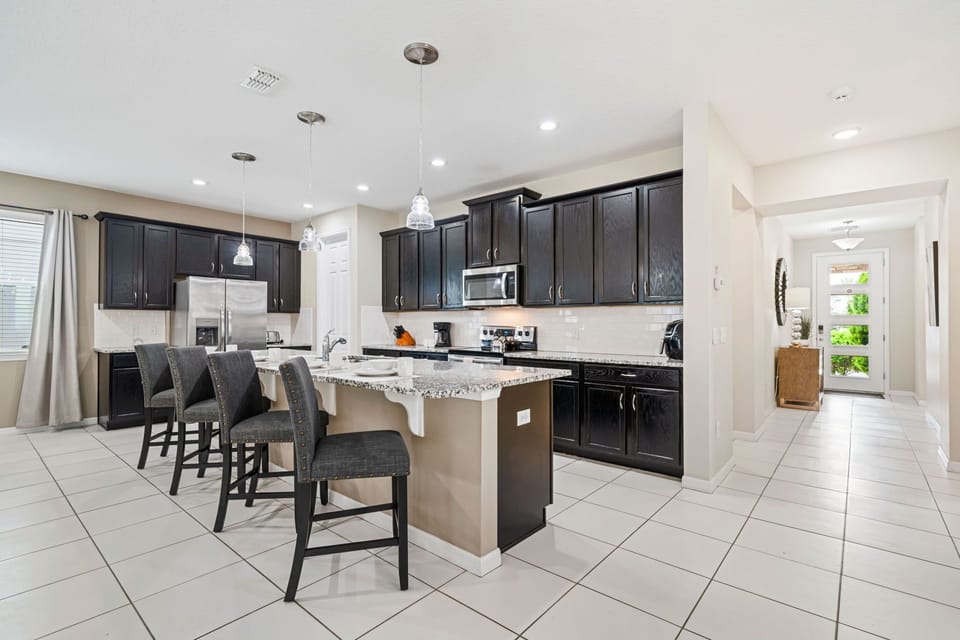 Fully equipped kitchen