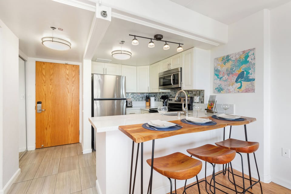 Cook, chat, and chill at the heart of the kitchen