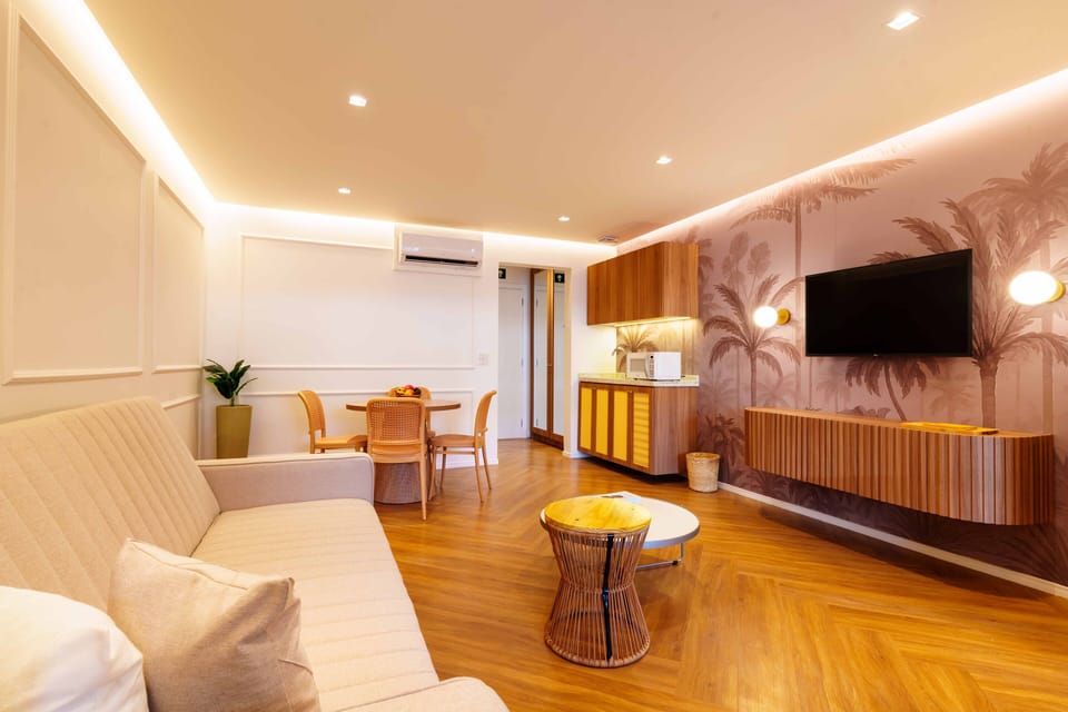 Superior Suite | Laptop workspace, free WiFi, bed sheets