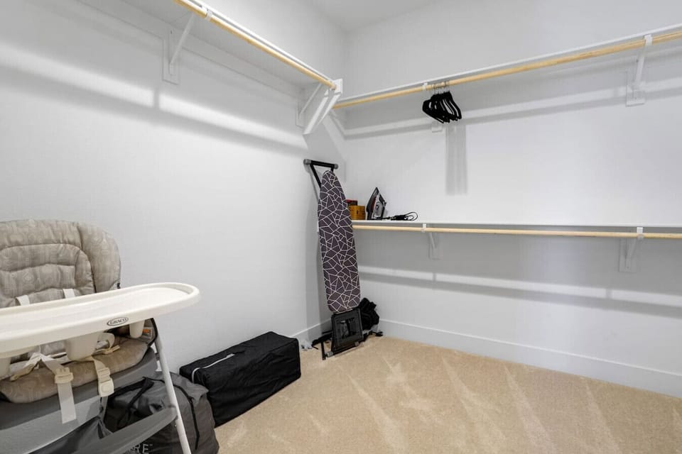 Walk-in closet