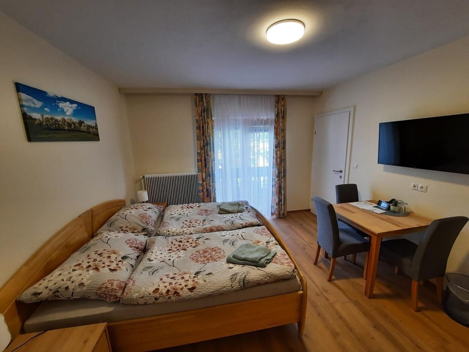 Triple Room | WiFi (free)