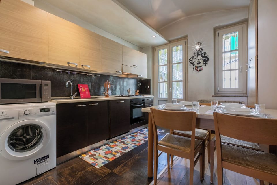 Apartment, 2 Bedrooms, Balcony | Private kitchen | Fridge, microwave, oven, stovetop