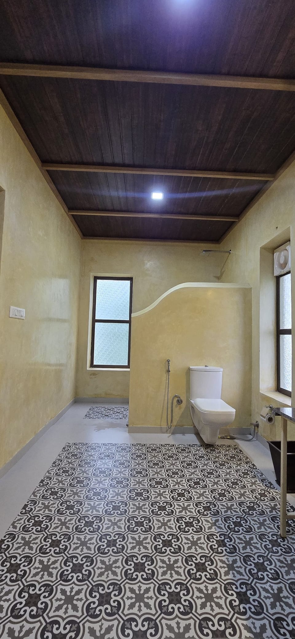 Luxury Suite, Garden View | Bathroom | Shower, towels, soap, shampoo