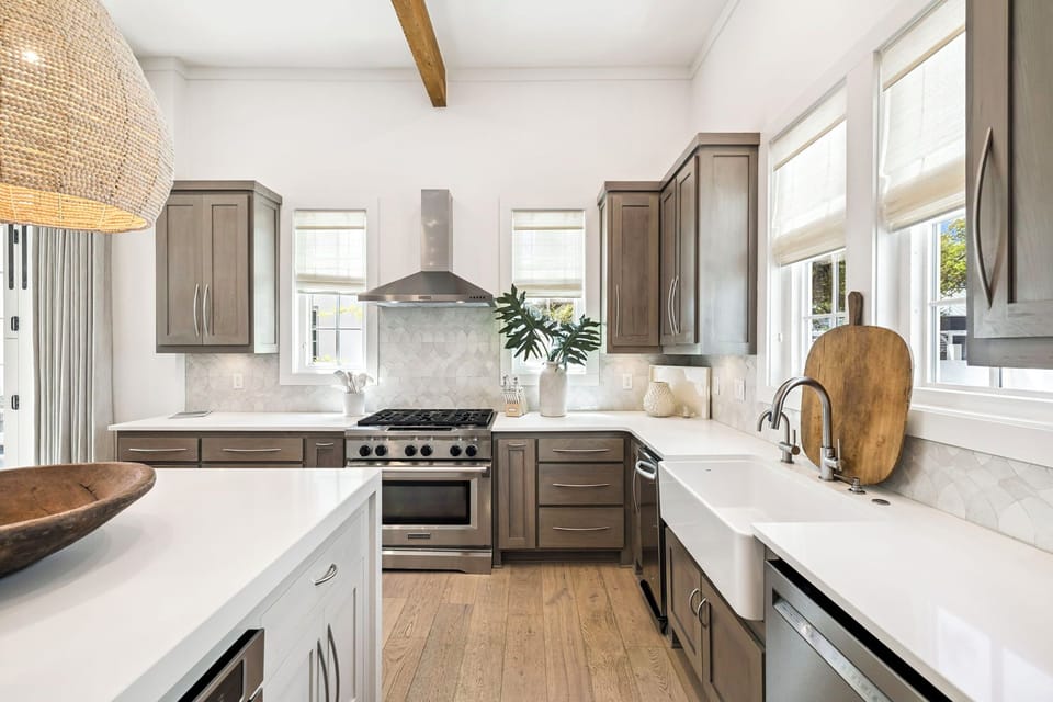 Well Equipped Kitchen - Offering Stainless Steel Appliances
